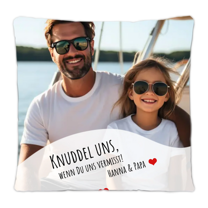 Drück uns, wenn Du uns vermisst | Geschenk Familie | Personalisiertes Kissen Familie mit Text | Knuddel uns