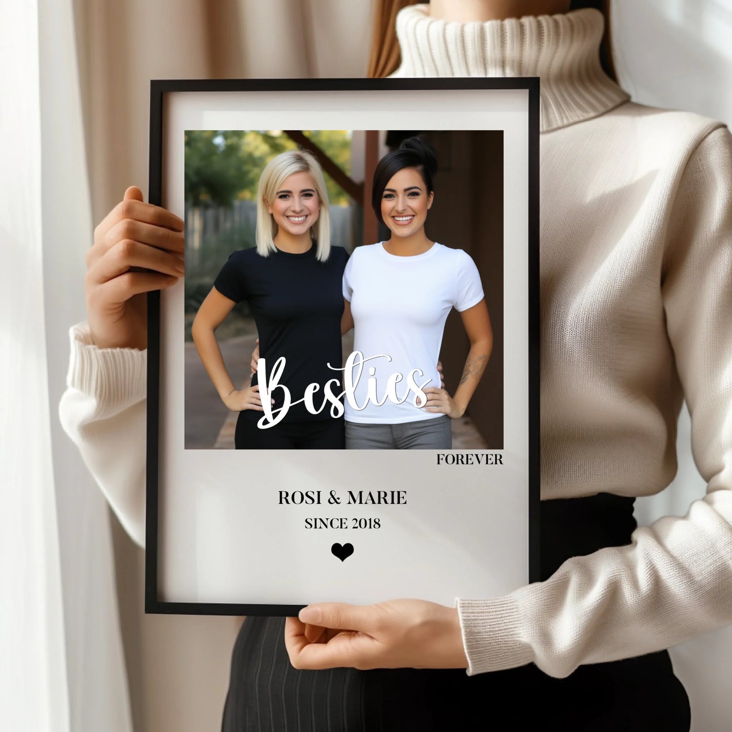 1 (5.7 RATIO) Frau Bild in Händen 3